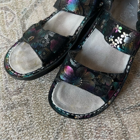 Alegria Verona Colorful Floral Sandals Black Boho Comfort Leather 7 Slip Hippie - Picture 3 of 13